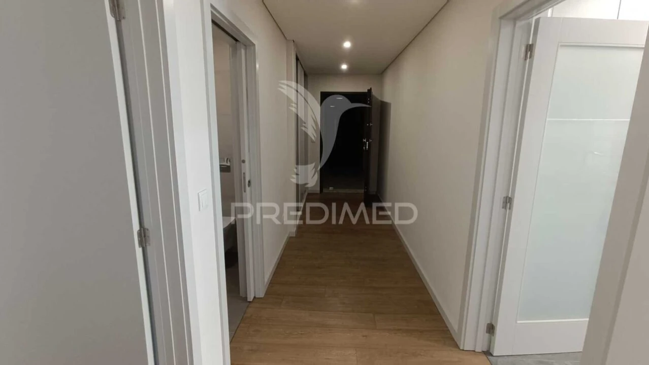 Apartamento T3 para Venda em Cedofeita, Santo Ildefonso, Sé, Miragaia, São Nicolau e Vitória Foto 6