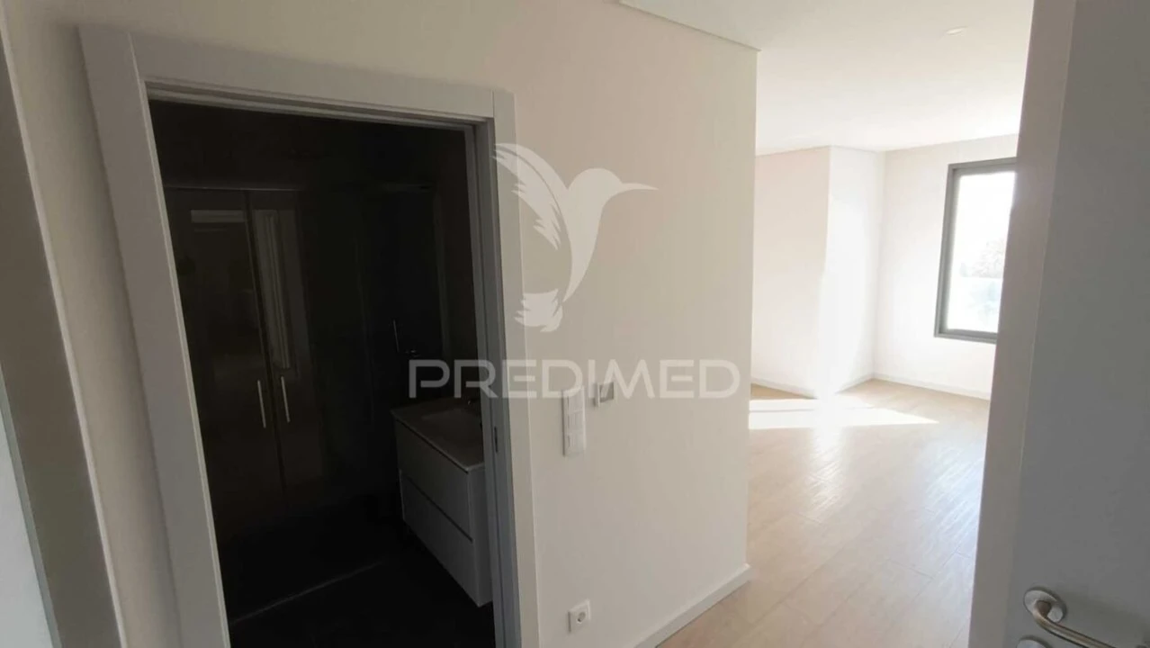 Apartamento T3 para Venda em Cedofeita, Santo Ildefonso, Sé, Miragaia, São Nicolau e Vitória Foto 21