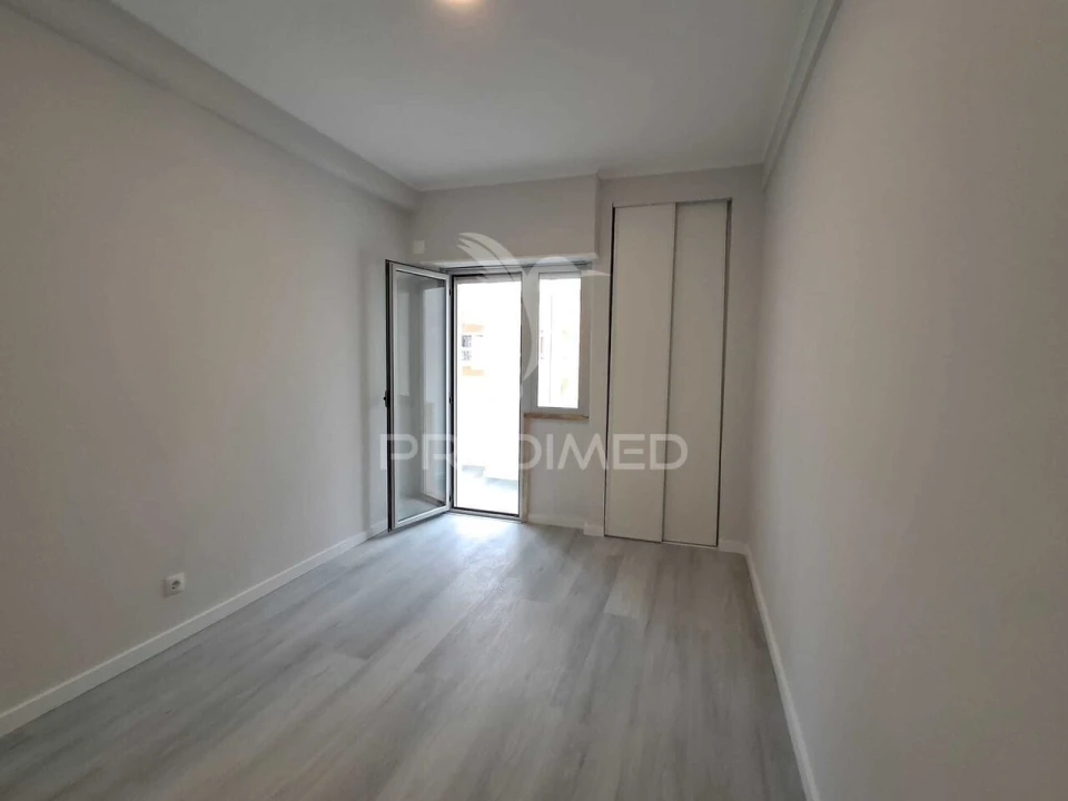 Apartamento T2 para Venda em Oeiras e São Julião da Barra, Paço de Arcos e Caxias Foto 9