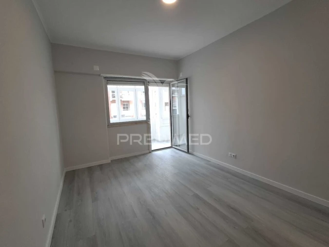 Apartamento T2 para Venda em Oeiras e São Julião da Barra, Paço de Arcos e Caxias Foto 16