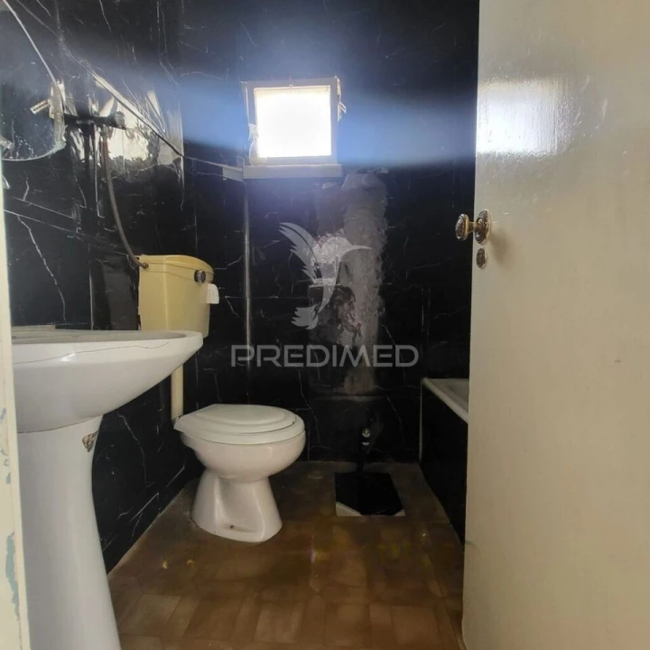 Apartamento T3 para Venda em Laranjeiro e Feijó Foto 4