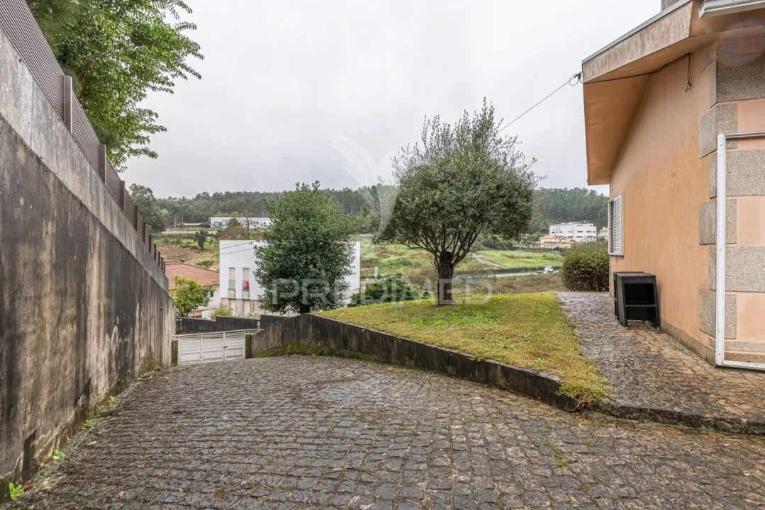 Moradia T5 para Venda em Este (São Pedro e São Mamede) Foto 29