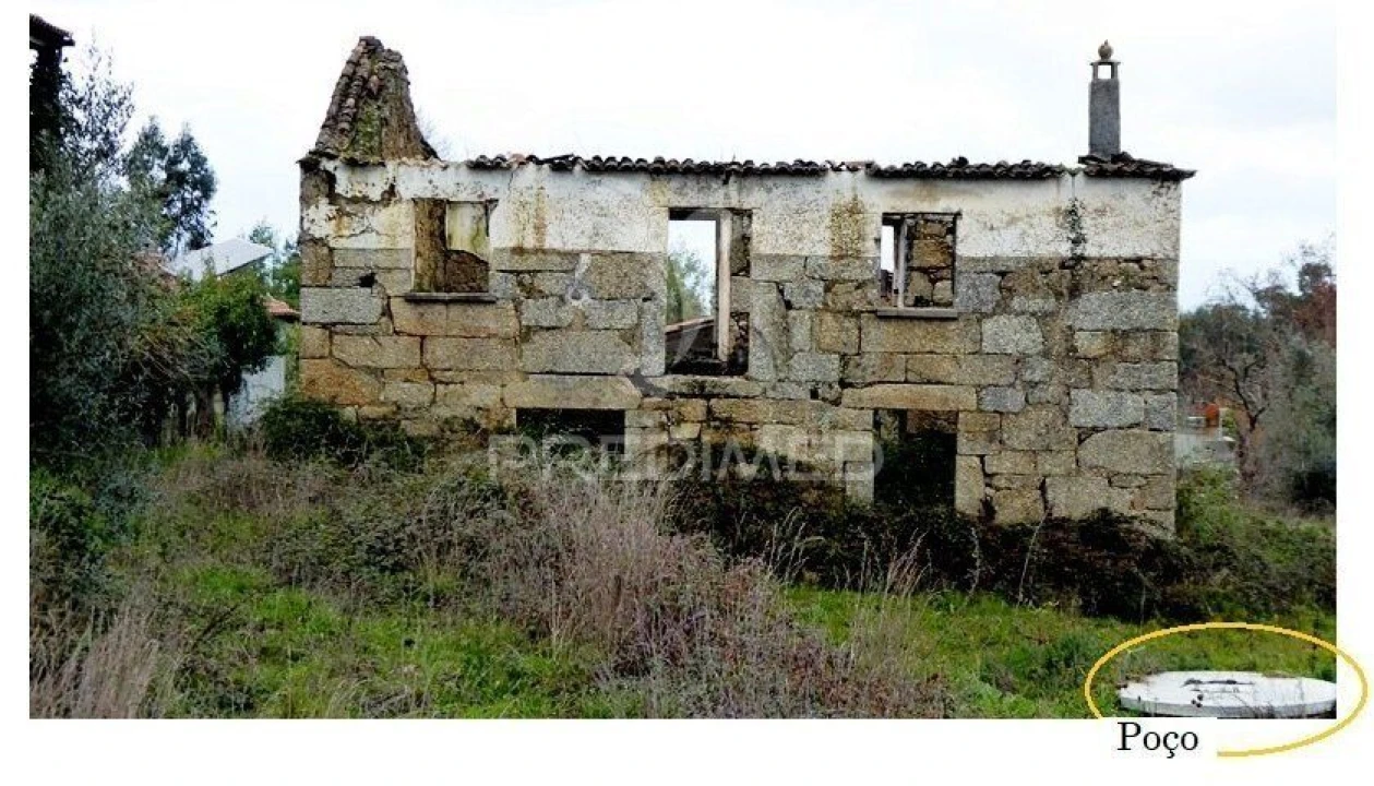 Terreno para Venda em Covas e Vila Nova de Oliveirinha Foto 1