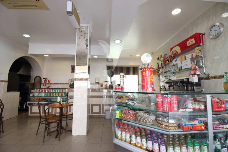 Loja para Venda em Almada, Cova da Piedade, Pragal e Cacilhas Foto 4