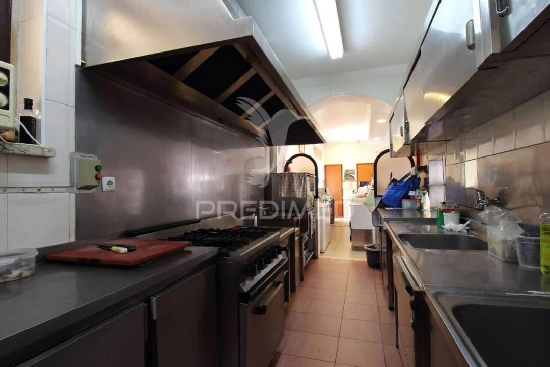 Loja para Venda em Almada, Cova da Piedade, Pragal e Cacilhas Foto 13