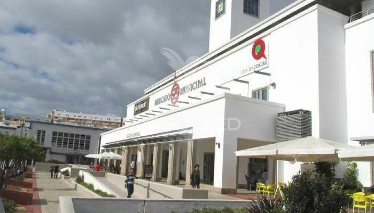 Loja para Venda em Faro (Sé e São Pedro) Foto 1