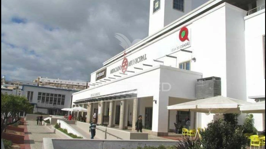 Loja para Venda em Faro (Sé e São Pedro)
