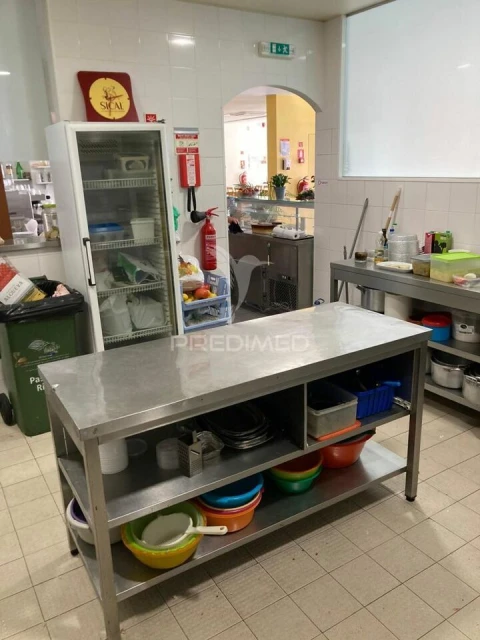 Loja para Venda em Faro (Sé e São Pedro)