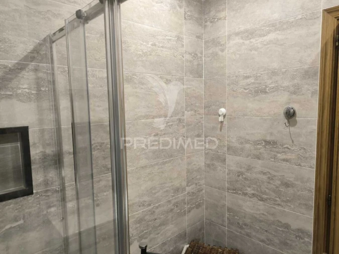 Apartamento T3 para Venda em Sacavém e Prior Velho Foto 8