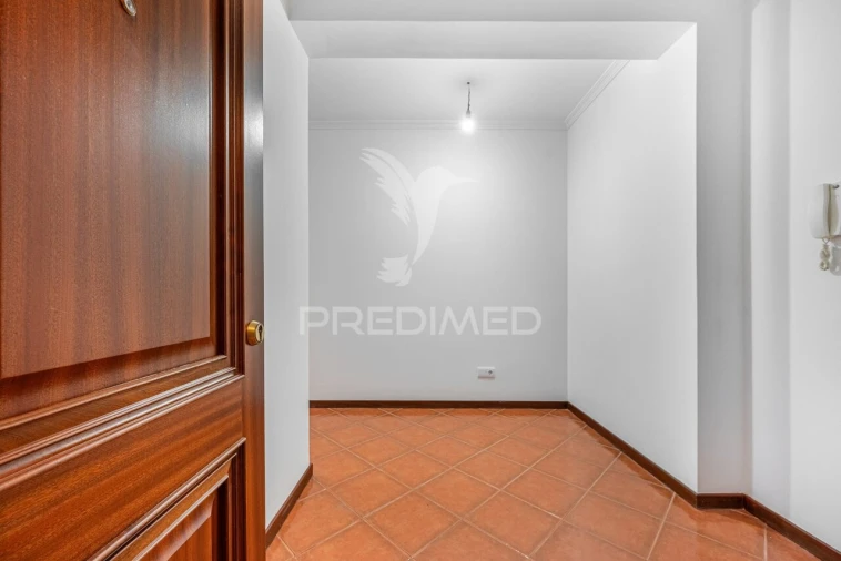 Apartamento T3 para Venda em Ancede e Ribadouro Foto 3