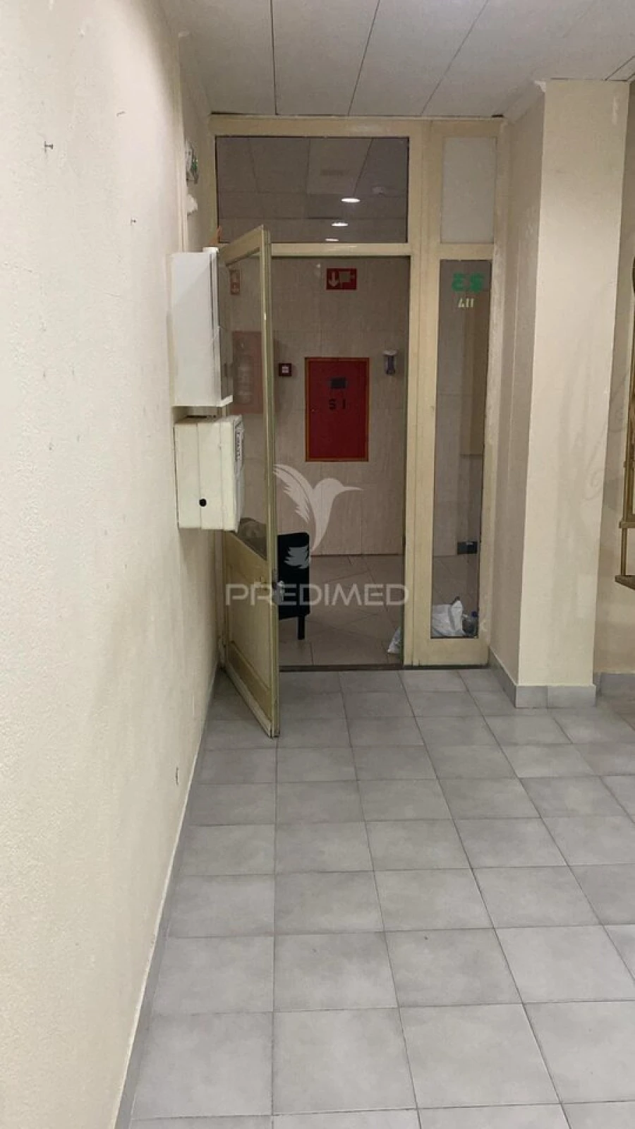 Loja para Venda em Santo António dos Cavaleiros e Frielas Foto 6