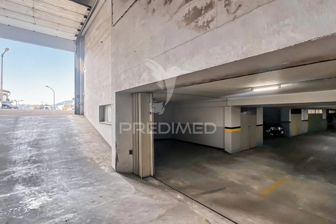 Apartamento T3 para Venda em Ferreiros e Gondizalves Foto 33