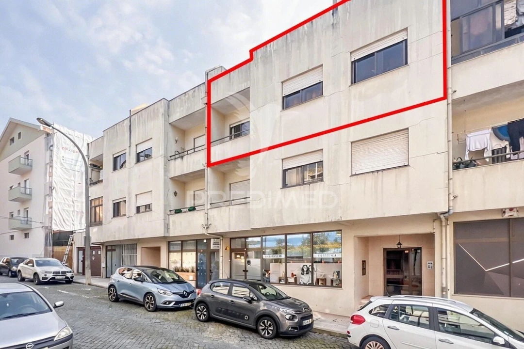 Apartamento T3 para Venda em Ferreiros e Gondizalves Foto 2