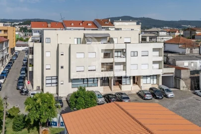 Apartamento T3 para Venda em Ferreiros e Gondizalves