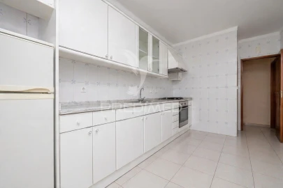 Apartamento T3 para Venda em Ferreiros e Gondizalves