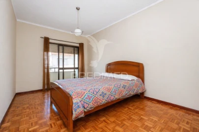 Apartamento T3 para Venda em Ferreiros e Gondizalves