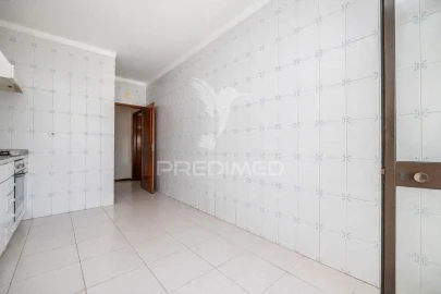 Apartamento T3 para Venda em Ferreiros e Gondizalves