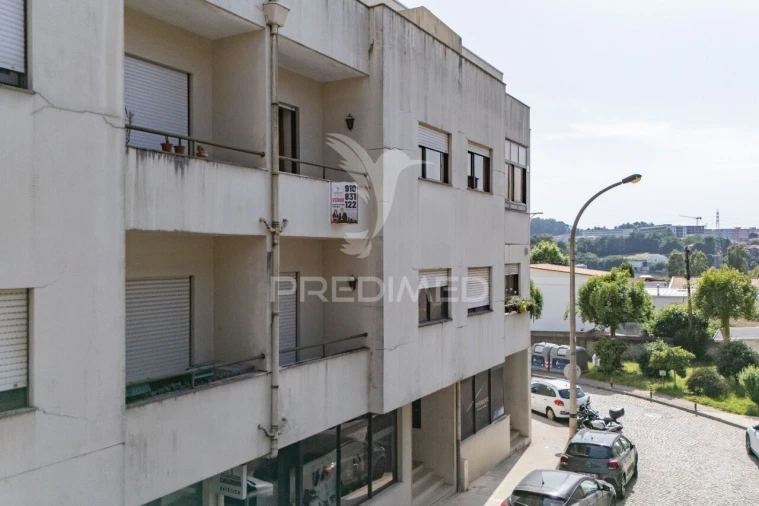 Apartamento T3 para Venda em Ferreiros e Gondizalves Foto 40