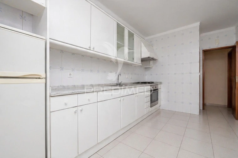 Apartamento T3 para Venda em Ferreiros e Gondizalves Foto 4
