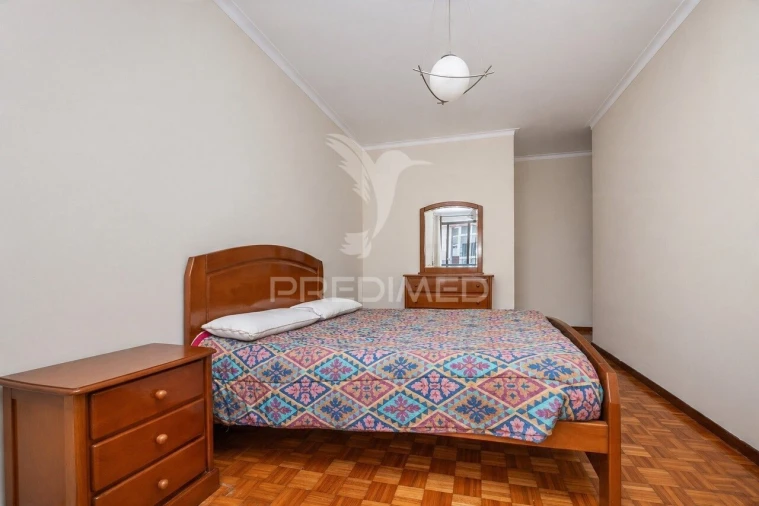 Apartamento T3 para Venda em Ferreiros e Gondizalves Foto 21