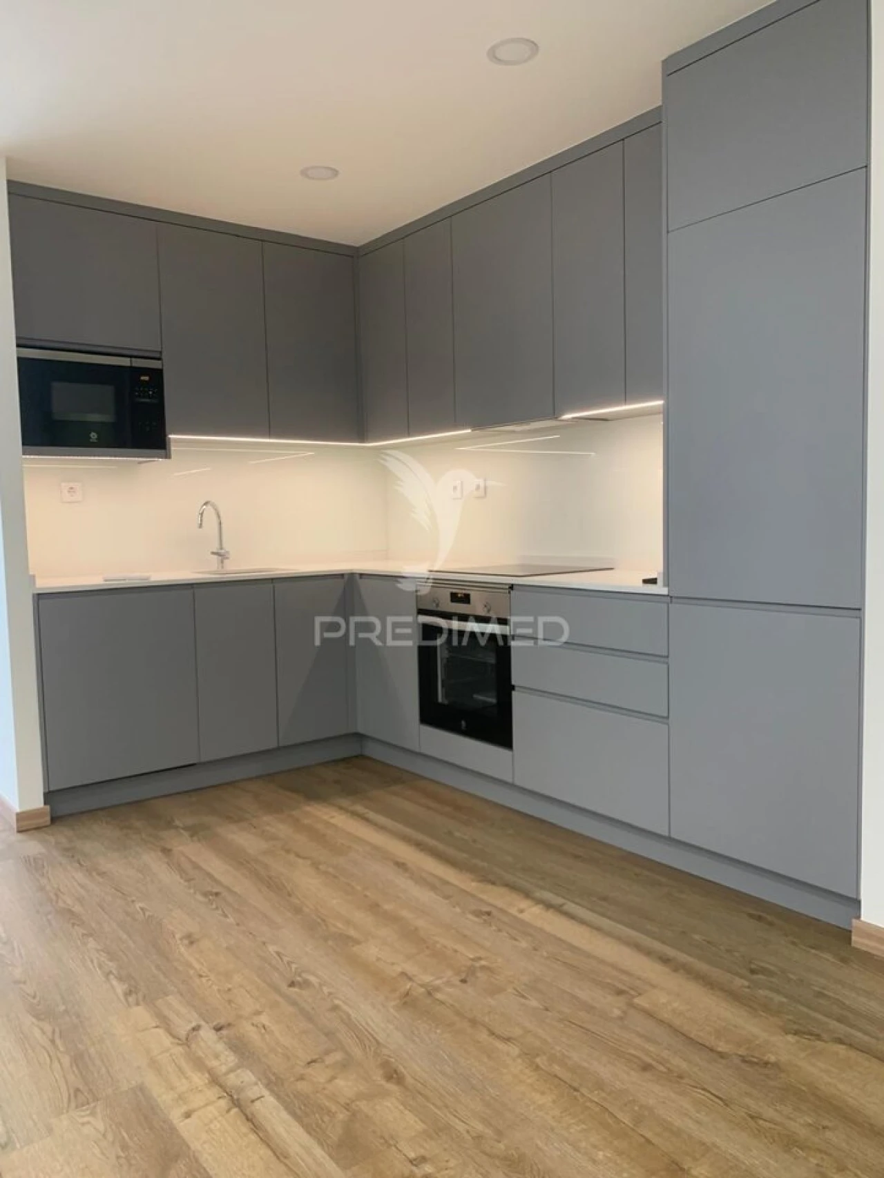 Apartamento T2 para Venda em Cedofeita, Santo Ildefonso, Sé, Miragaia, São Nicolau e Vitória Foto 1