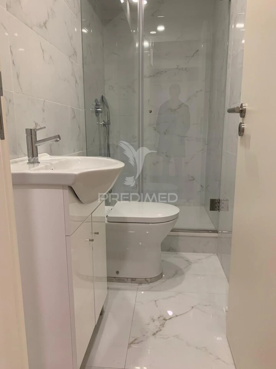 Apartamento T2 para Venda em Cedofeita, Santo Ildefonso, Sé, Miragaia, São Nicolau e Vitória Foto 15
