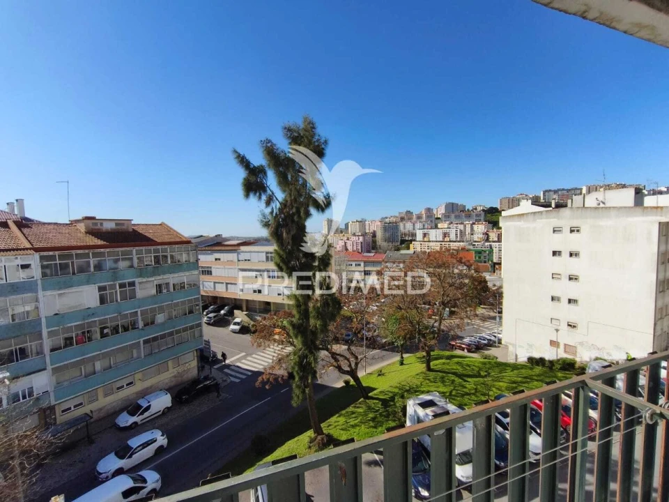 Apartamento T2 para Venda em Queluz e Belas Foto 21