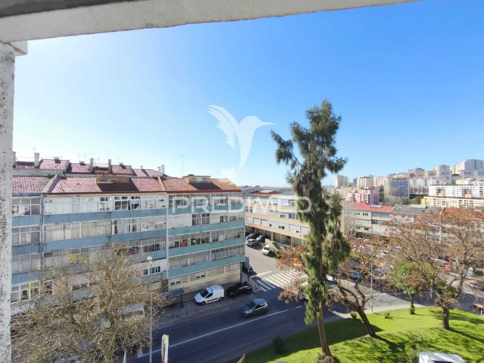 Apartamento T2 para Venda em Queluz e Belas Foto 34