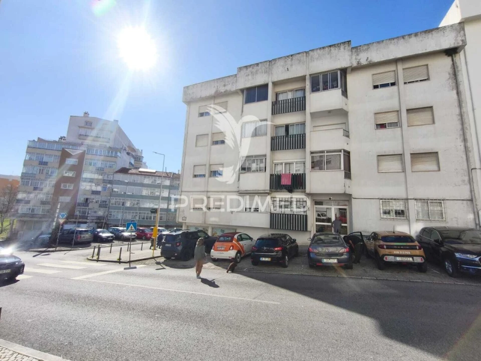 Apartamento T2 para Venda em Queluz e Belas Foto 26