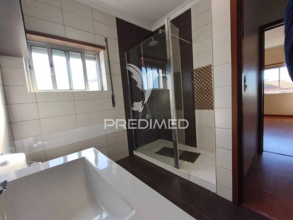 Apartamento T2 para Venda em Queluz e Belas Foto 27