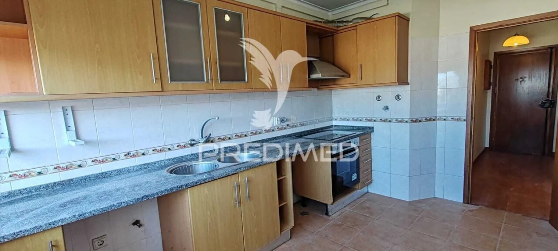 Apartamento T2 para Venda em Queluz e Belas Foto 17