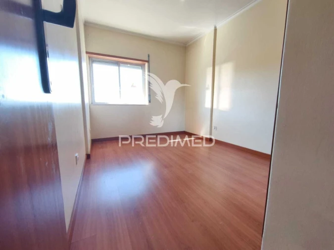 Apartamento T2 para Venda em Queluz e Belas Foto 23