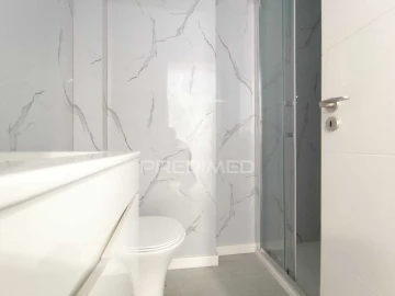 Apartamento T2 para Venda em Oeiras e São Julião da Barra, Paço de Arcos e Caxias
