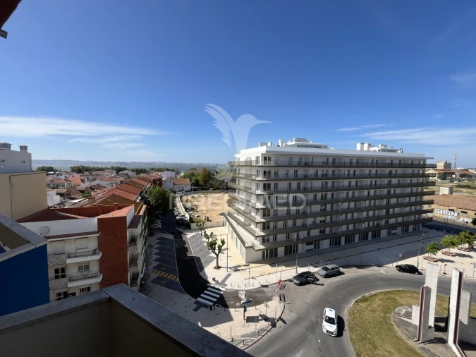 Apartamento T3 para Venda em Barreiro e Lavradio Foto 2