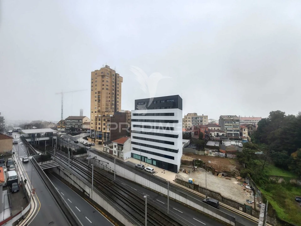 Apartamento T2 para Venda em Mafamude e Vilar do Paraíso Foto 1