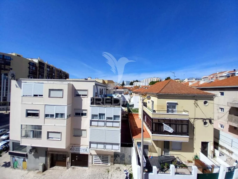 Apartamento T3 para Venda em Almada, Cova da Piedade, Pragal e Cacilhas Foto 3