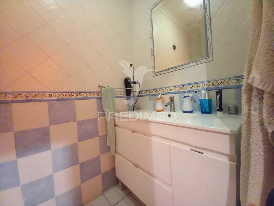Apartamento T3 para Venda em Almada, Cova da Piedade, Pragal e Cacilhas Foto 33