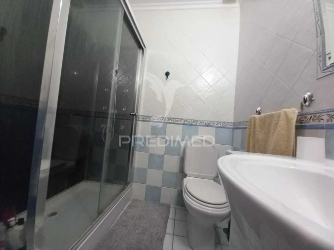 Apartamento T3 para Venda em Almada, Cova da Piedade, Pragal e Cacilhas Foto 35