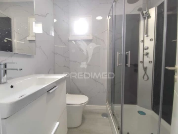 Apartamento T3 para Venda em Laranjeiro e Feijó