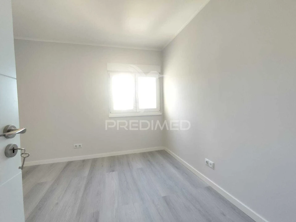 Apartamento T3 para Venda em Laranjeiro e Feijó Foto 28