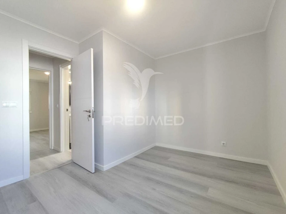 Apartamento T3 para Venda em Laranjeiro e Feijó Foto 24