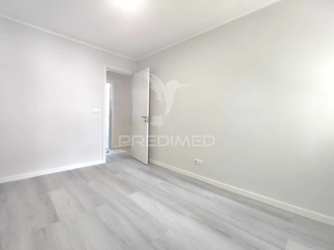 Apartamento T3 para Venda em Laranjeiro e Feijó Foto 33