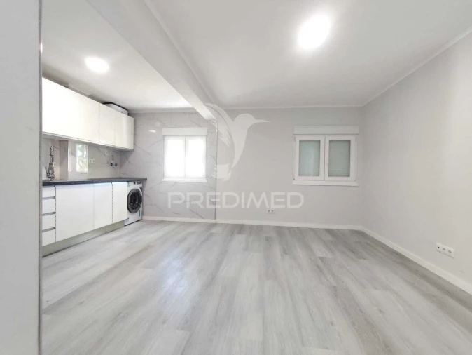 Apartamento T3 para Venda em Laranjeiro e Feijó Foto 8