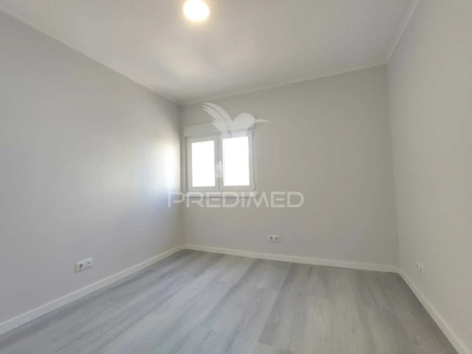 Apartamento T3 para Venda em Laranjeiro e Feijó Foto 22