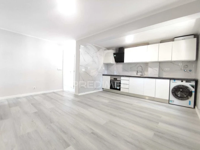 Apartamento T3 para Venda em Laranjeiro e Feijó Foto 12