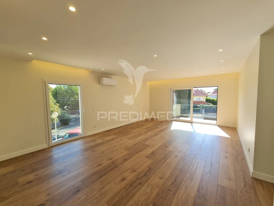 Apartamento T3 para Venda em Cascais e Estoril Foto 2