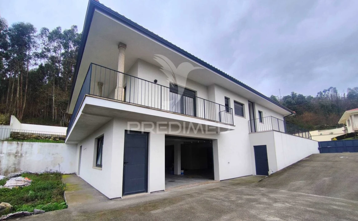 Moradia T4 para Venda em Selho São Lourenço e Gominhães Foto 19