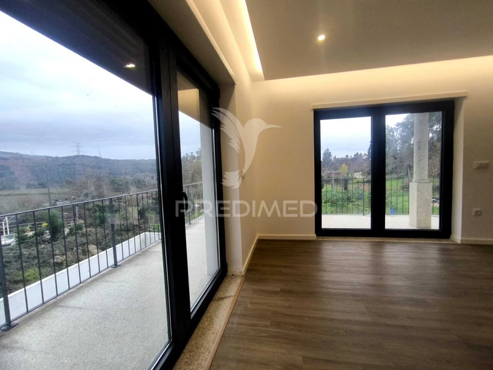 Moradia T4 para Venda em Selho São Lourenço e Gominhães Foto 9