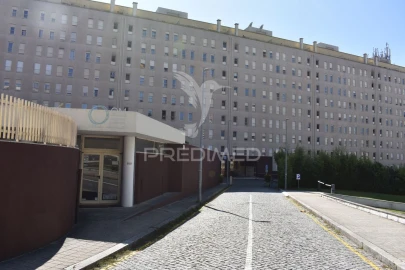 Apartamento T3 para Venda em Lordelo do Ouro e Massarelos