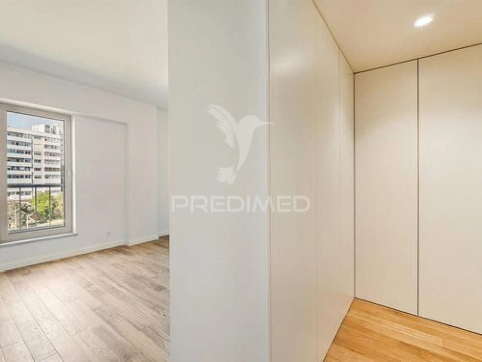 Apartamento T3 para Venda em Lordelo do Ouro e Massarelos Foto 15